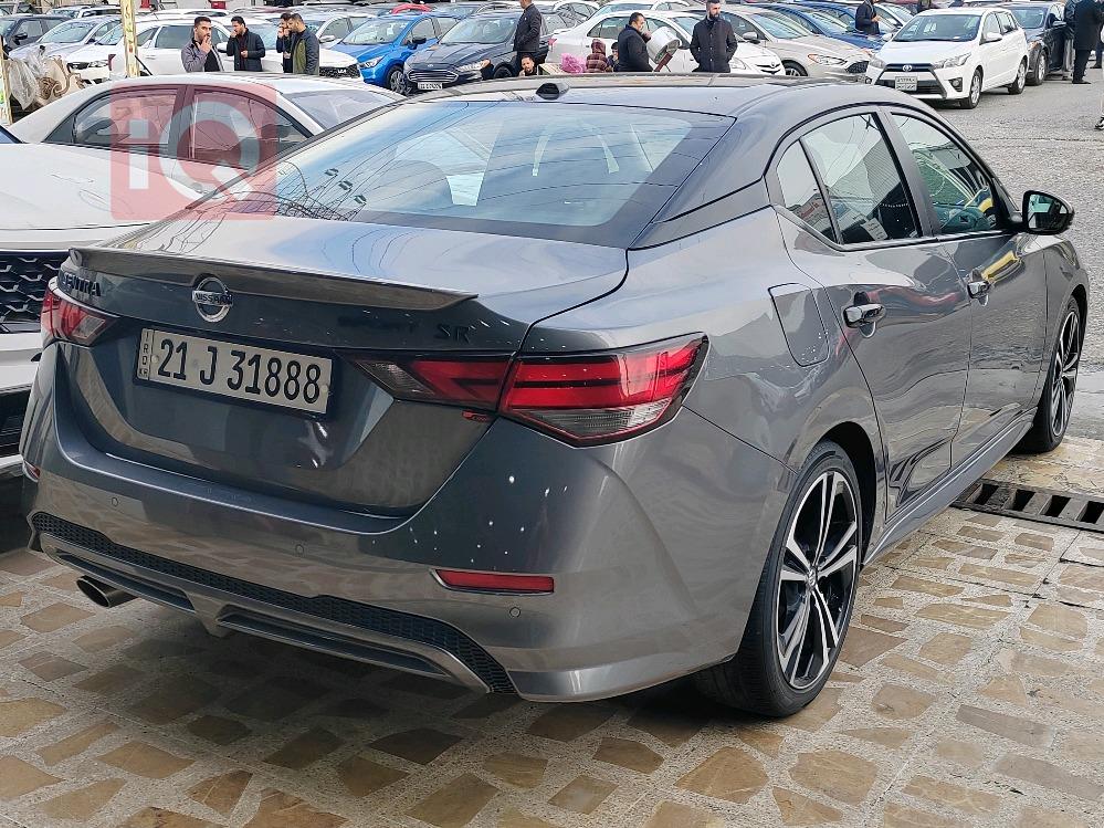 نيسان سنترا